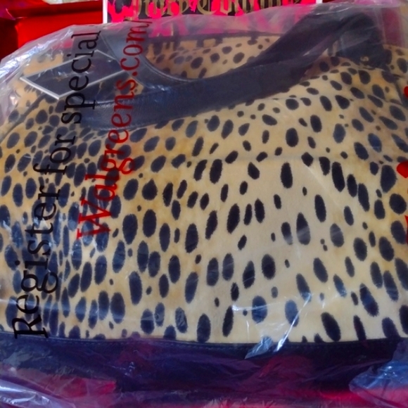 Juicy Couture Velvet Leopard Spotted 🛍️ - Picture 3 of 17